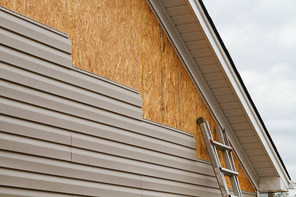 Professional Siding Inspection technician working in Whiteford, MD